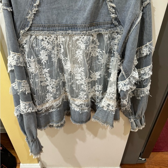 POL Women's Blue Denim Jacket with White Lace - Picture 5 of 9